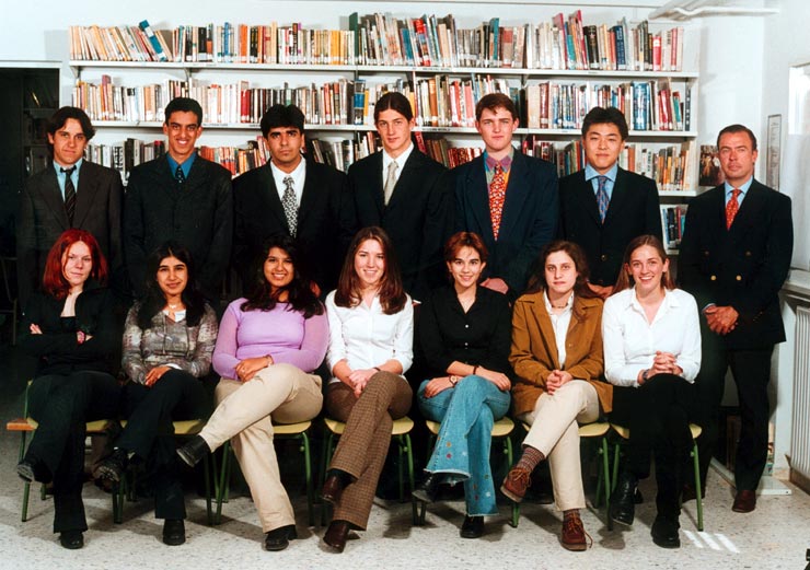 Sixth Form photograph - Class of 2000 Sixth Form photograph - Class of 2000